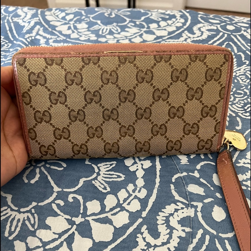 Authentic Gucci large zip wallet